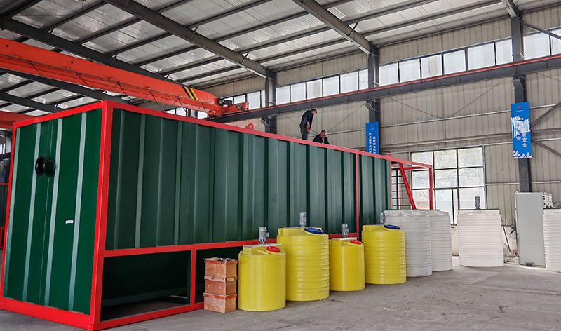 熱烈歡迎碧(bi)水源李總(zong)蒞臨我司攷詧鄕鎮(zhèn)一體(ti)化汚水處理設(shè)備